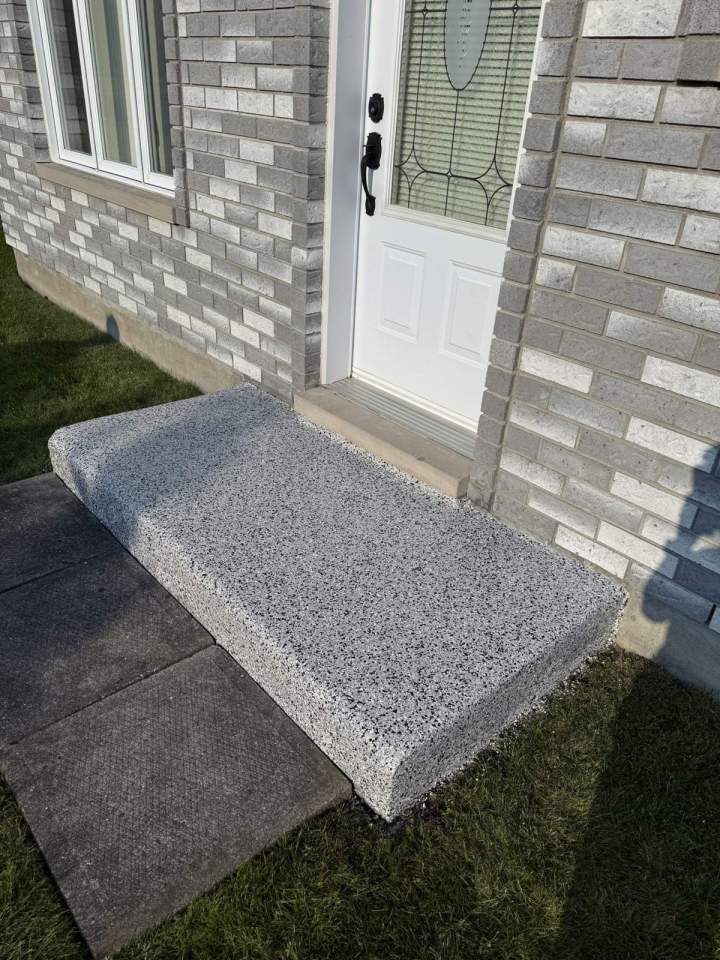 Pas de porte béton Québec